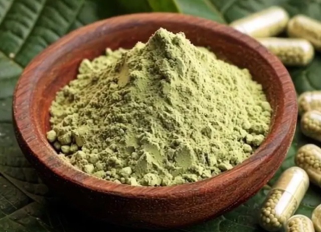 miska s kratomem